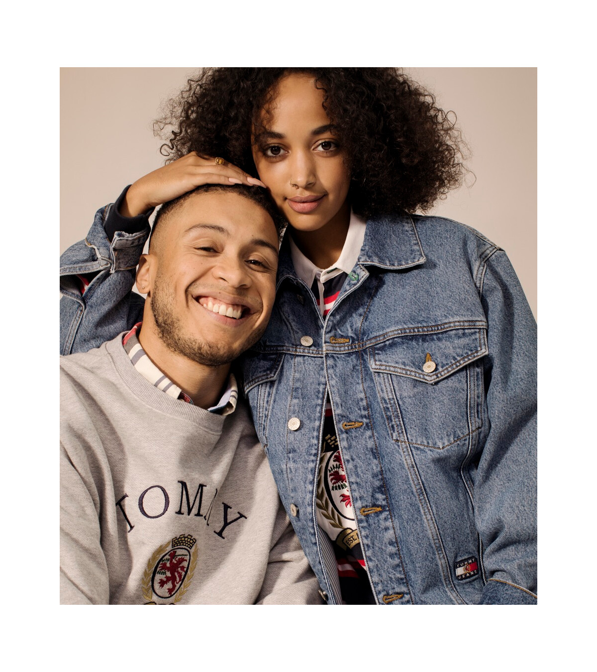 Tommy jeans online crest collection